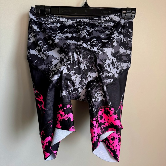 Zoot Women's Limited Edition 7" Cycling‎ Shorts Digital Camo Multicolor Large - Picture 1 of 16